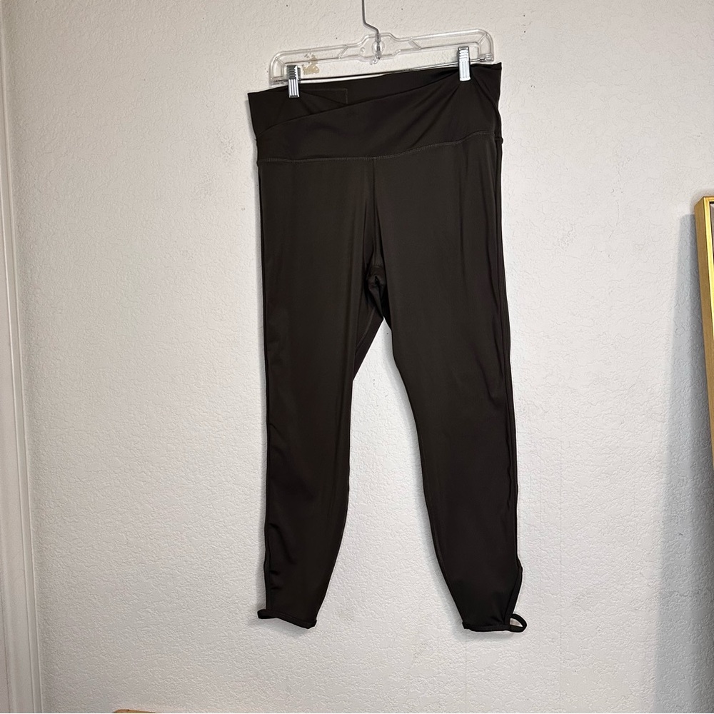 Nike Dri-Fit Women’’s Yoga Cargo Khaki 7/8 Leggings Size XL Olive Green - Picture 2 of 6